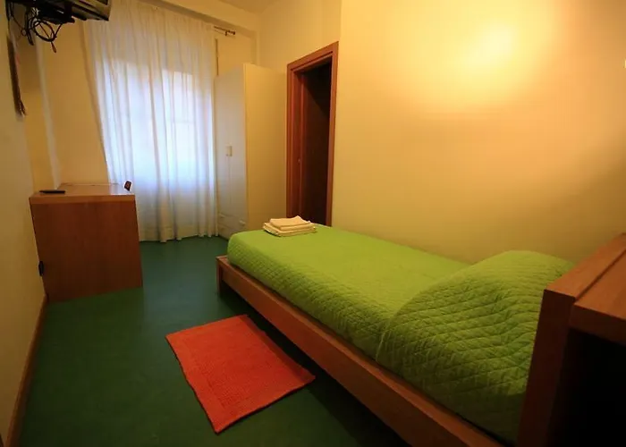 Arcobaleno 3* فيرونا